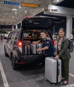 Butuh travel Malang Juanda tepat waktu tanpa telat mengejar pesawat? Tripple Mice Trans melayani door-to-door Batu & Malang ke Bandara Juanda 24 jam. Pesan via WhatsApp +6282234050990!